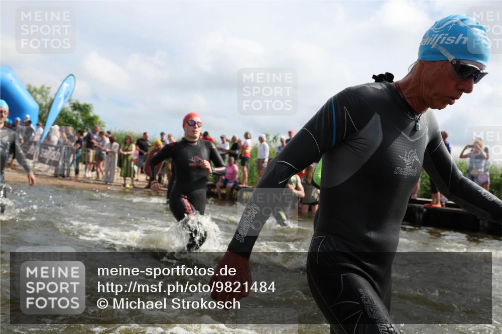 21.06.2026 - Viking Triathlon Michael Strokosch http://msf.ph/oto/9821484 21.06.2026 10:07:17 Schwimmen 115, 116, 135, 163, 209, 289, 390, 401, 469, 470, 483, 523, 555, 574, 662 meine-sportfotos.de
