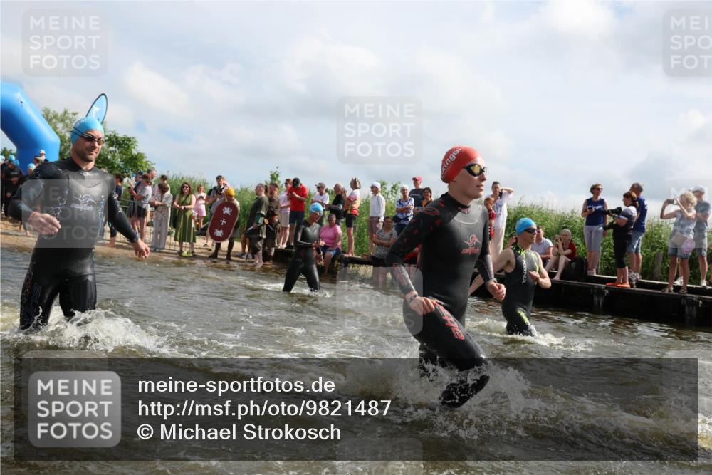 21.06.2026 - Viking Triathlon Michael Strokosch http://msf.ph/oto/9821487 21.06.2026 10:07:18 Schwimmen 115, 116, 135, 163, 209, 390, 401, 469, 470, 483, 523, 574, 662 meine-sportfotos.de