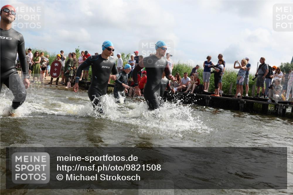 21.06.2026 - Viking Triathlon Michael Strokosch http://msf.ph/oto/9821508 21.06.2026 10:07:29 Schwimmen 24, 76, 107, 115, 158, 209, 253, 258, 306, 346, 403, 510, 540, 605, 624, 628, 659 meine-sportfotos.de