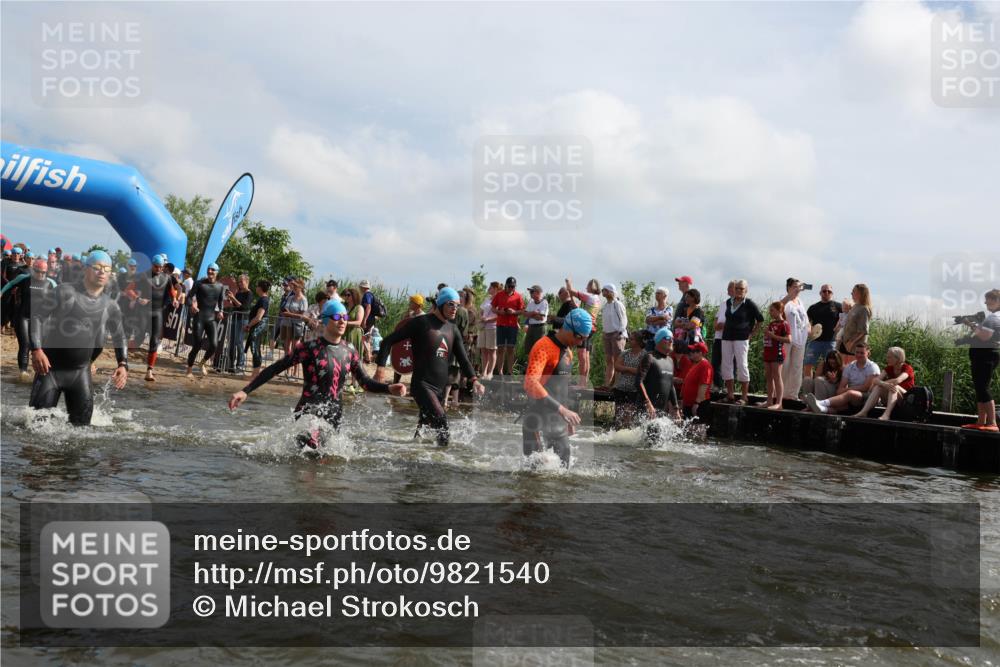21.06.2026 - Viking Triathlon Michael Strokosch http://msf.ph/oto/9821540 21.06.2026 10:07:48 Schwimmen 36, 66, 81, 97, 124, 363, 374, 413, 448, 622, 630 meine-sportfotos.de