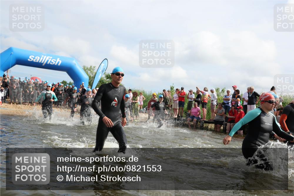 21.06.2026 - Viking Triathlon Michael Strokosch http://msf.ph/oto/9821553 21.06.2026 10:07:54 Schwimmen 57, 81, 97, 124, 178, 217, 257, 295, 298, 388, 413, 494, 534, 622, 630, 635 meine-sportfotos.de