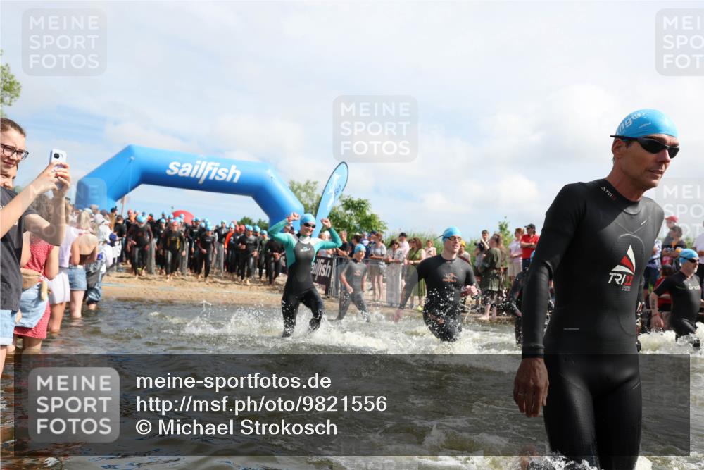21.06.2026 - Viking Triathlon Michael Strokosch http://msf.ph/oto/9821556 21.06.2026 10:07:56 Schwimmen 57, 97, 124, 178, 217, 257, 295, 298, 388, 413, 494, 534, 622, 630, 635 meine-sportfotos.de