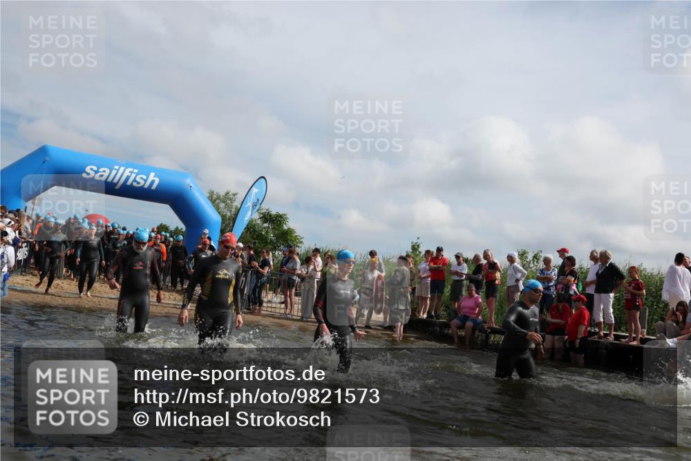 21.06.2026 - Viking Triathlon Michael Strokosch http://msf.ph/oto/9821573 21.06.2026 10:08:03 Schwimmen 57, 71, 178, 182, 217, 257, 295, 298, 388, 424, 427, 494, 534, 607, 635 meine-sportfotos.de