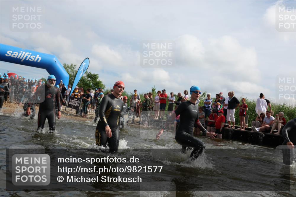 21.06.2026 - Viking Triathlon Michael Strokosch http://msf.ph/oto/9821577 21.06.2026 10:08:05 Schwimmen 57, 59, 71, 172, 178, 182, 257, 382, 424, 427, 433, 534, 607, 635, 642 meine-sportfotos.de