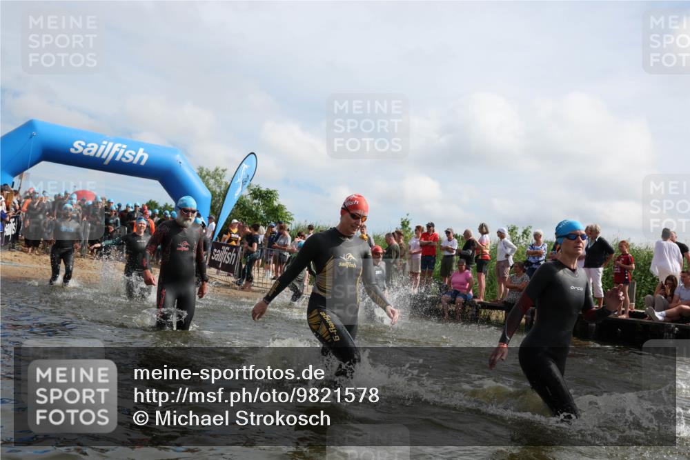 21.06.2026 - Viking Triathlon Michael Strokosch http://msf.ph/oto/9821578 21.06.2026 10:08:05 Schwimmen 57, 59, 71, 172, 178, 182, 257, 382, 424, 427, 433, 534, 607, 635, 642 meine-sportfotos.de