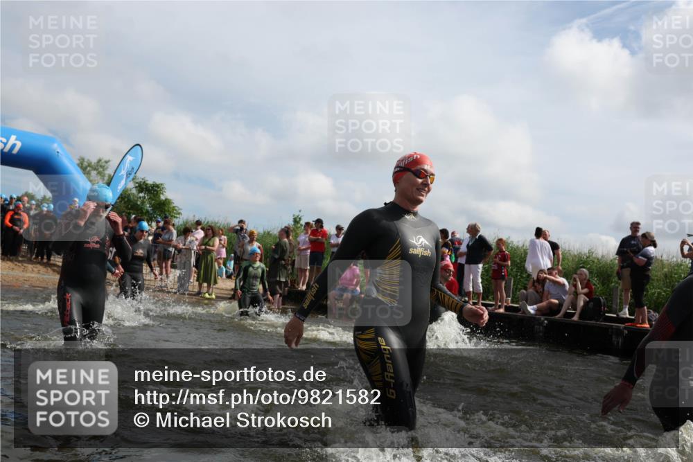 21.06.2026 - Viking Triathlon Michael Strokosch http://msf.ph/oto/9821582 21.06.2026 10:08:06 Schwimmen 57, 59, 71, 172, 178, 182, 257, 382, 424, 427, 433, 534, 607, 635, 642 meine-sportfotos.de