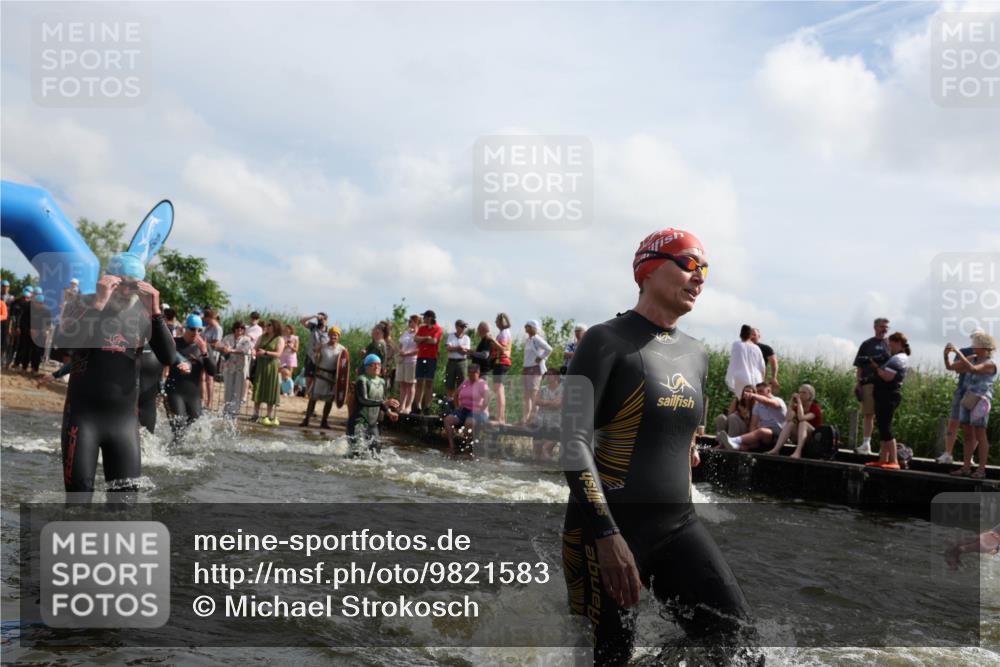 21.06.2026 - Viking Triathlon Michael Strokosch http://msf.ph/oto/9821583 21.06.2026 10:08:06 Schwimmen 57, 59, 71, 172, 178, 182, 257, 382, 424, 427, 433, 534, 607, 635, 642 meine-sportfotos.de