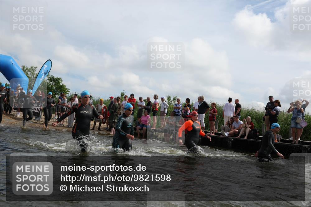 21.06.2026 - Viking Triathlon Michael Strokosch http://msf.ph/oto/9821598 21.06.2026 10:08:14 Schwimmen 59, 101, 172, 182, 223, 250, 283, 335, 382, 416, 421, 427, 433, 434, 463, 564, 642 meine-sportfotos.de