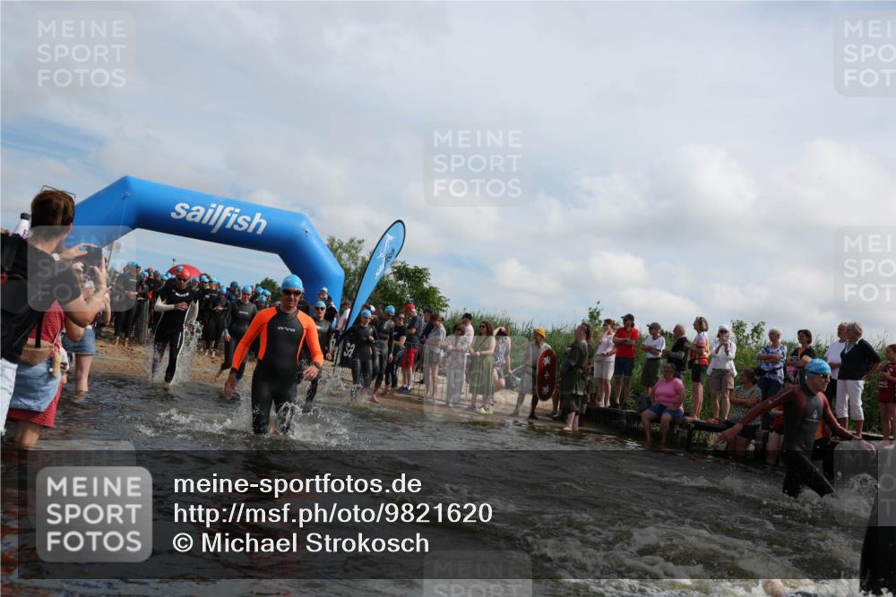 21.06.2026 - Viking Triathlon Michael Strokosch http://msf.ph/oto/9821620 21.06.2026 10:08:29 Schwimmen 48, 133, 168, 192, 222, 317, 354, 375, 376, 571, 613 meine-sportfotos.de