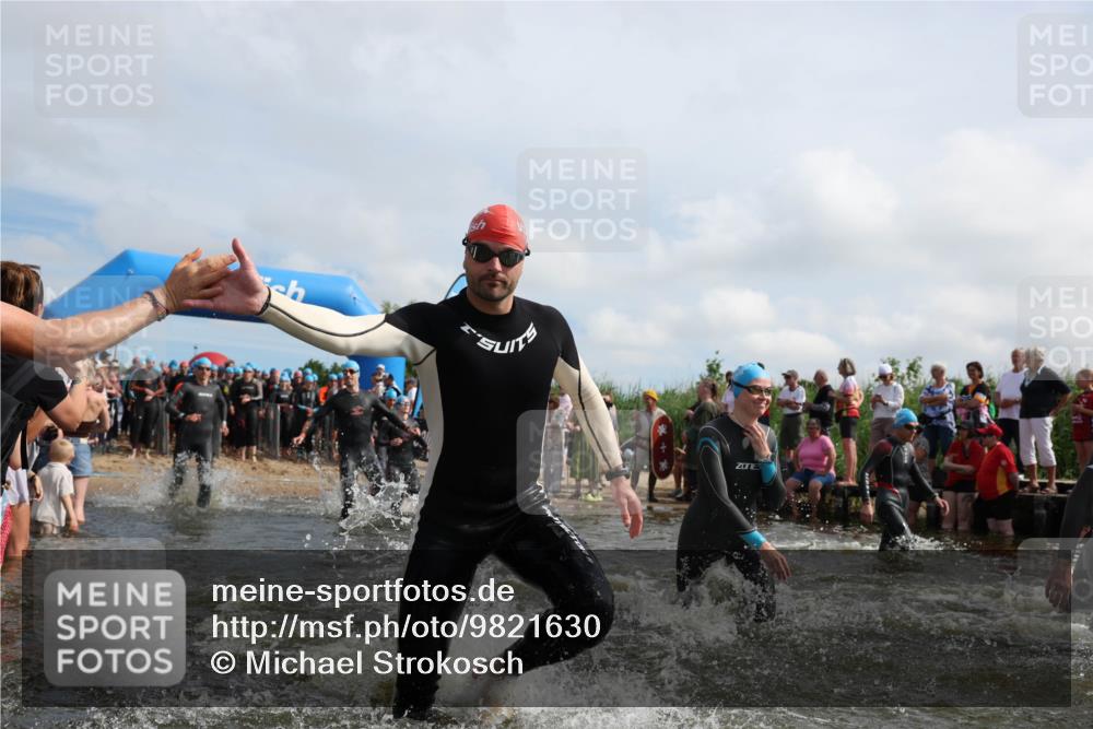 21.06.2026 - Viking Triathlon Michael Strokosch http://msf.ph/oto/9821630 21.06.2026 10:08:35 Schwimmen 48, 75, 92, 168, 203, 207, 254, 317, 322, 324, 376, 549, 571, 613, 629 meine-sportfotos.de