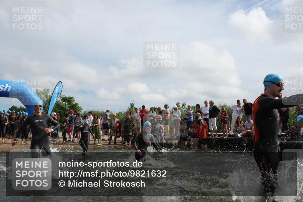 21.06.2026 - Viking Triathlon Michael Strokosch http://msf.ph/oto/9821632 21.06.2026 10:08:38 Schwimmen 48, 75, 92, 168, 203, 207, 254, 317, 322, 324, 376, 549, 571, 613, 629 meine-sportfotos.de