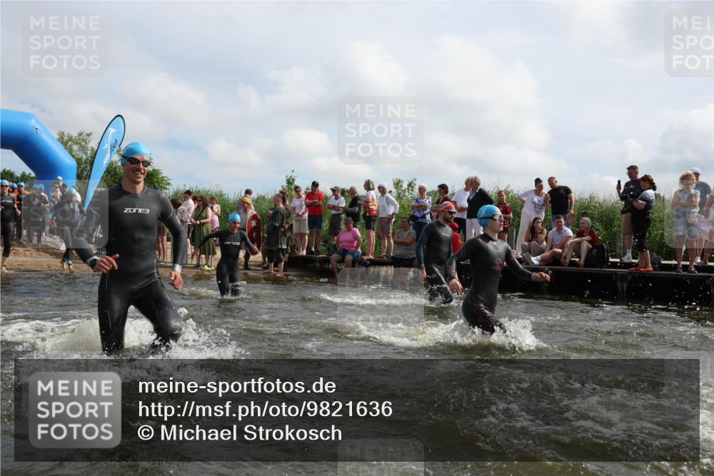21.06.2026 - Viking Triathlon Michael Strokosch http://msf.ph/oto/9821636 21.06.2026 10:08:39 Schwimmen 48, 75, 92, 105, 203, 207, 254, 317, 322, 324, 365, 376, 409, 549, 571, 629 meine-sportfotos.de