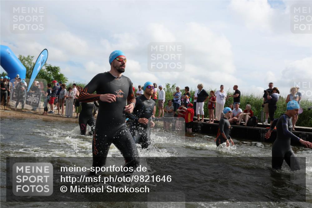 21.06.2026 - Viking Triathlon Michael Strokosch http://msf.ph/oto/9821646 21.06.2026 10:08:43 Schwimmen 75, 92, 105, 203, 207, 254, 322, 324, 365, 376, 409, 476, 549, 629, 661 meine-sportfotos.de