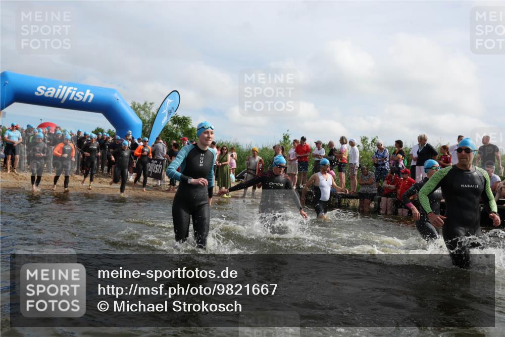 21.06.2026 - Viking Triathlon Michael Strokosch http://msf.ph/oto/9821667 21.06.2026 10:08:53 Schwimmen 40, 105, 139, 181, 196, 224, 237, 272, 344, 365, 389, 409, 476, 566, 661 meine-sportfotos.de