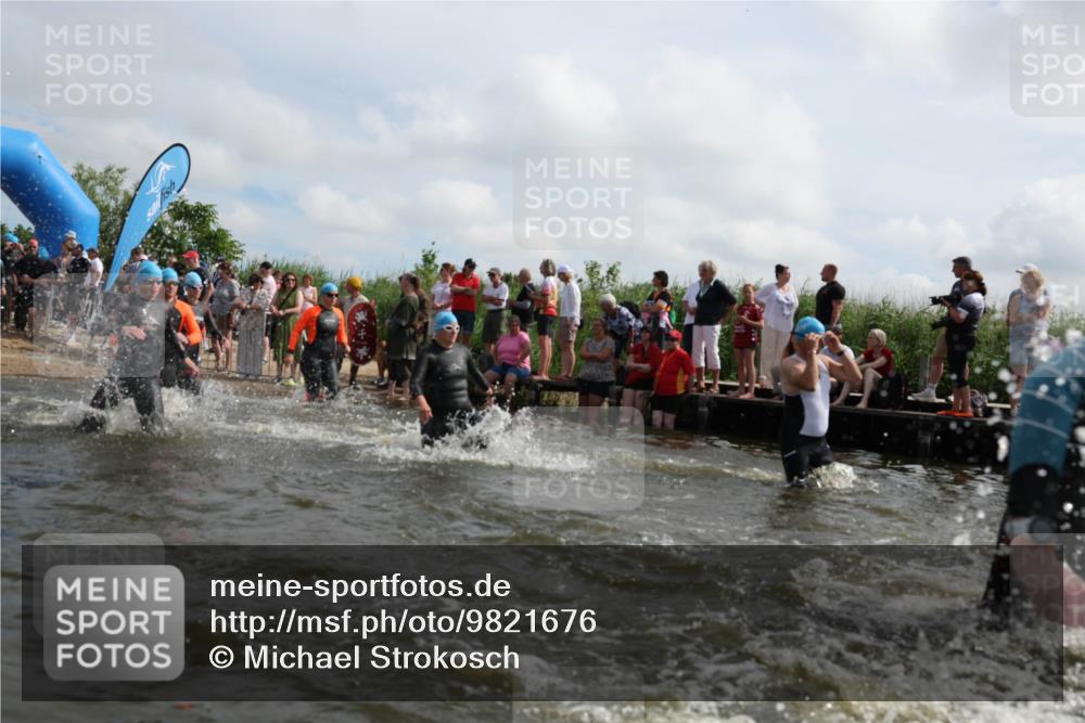 21.06.2026 - Viking Triathlon Michael Strokosch http://msf.ph/oto/9821676 21.06.2026 10:08:56 Schwimmen 40, 106, 139, 181, 196, 224, 237, 252, 272, 344, 362, 389, 509, 566 meine-sportfotos.de