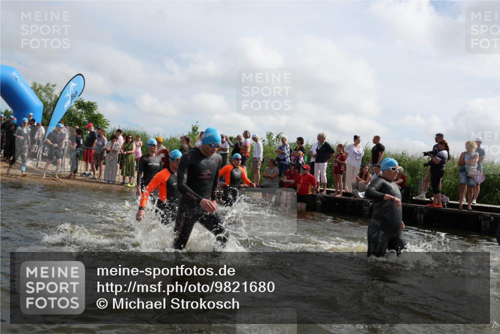 21.06.2026 - Viking Triathlon Michael Strokosch http://msf.ph/oto/9821680 21.06.2026 10:08:58 Schwimmen 40, 106, 139, 181, 196, 224, 237, 252, 272, 344, 362, 389, 509, 566 meine-sportfotos.de