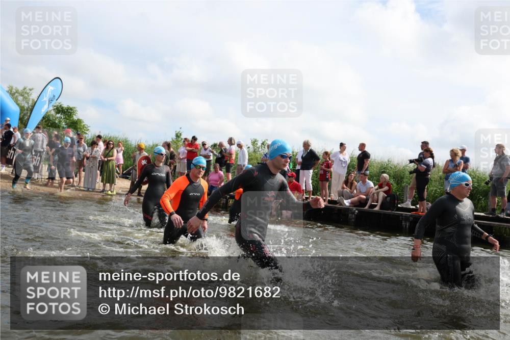 21.06.2026 - Viking Triathlon Michael Strokosch http://msf.ph/oto/9821682 21.06.2026 10:08:59 Schwimmen 40, 70, 77, 106, 139, 181, 237, 252, 344, 362, 509, 542, 566, 652 meine-sportfotos.de