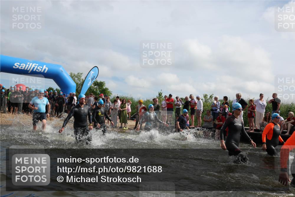 21.06.2026 - Viking Triathlon Michael Strokosch http://msf.ph/oto/9821688 21.06.2026 10:09:01 Schwimmen 40, 70, 77, 106, 139, 181, 237, 252, 344, 362, 509, 542, 631, 652 meine-sportfotos.de