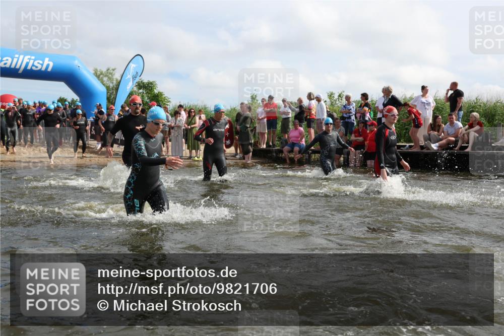 21.06.2026 - Viking Triathlon Michael Strokosch http://msf.ph/oto/9821706 21.06.2026 10:09:08 Schwimmen 70, 77, 106, 155, 252, 347, 362, 431, 502, 509, 542, 631, 639, 652 meine-sportfotos.de