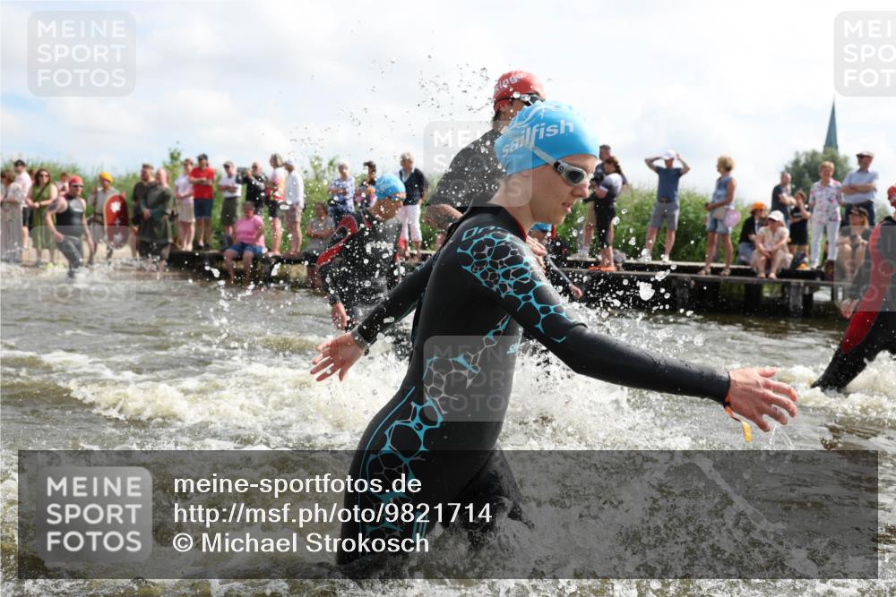 21.06.2026 - Viking Triathlon Michael Strokosch http://msf.ph/oto/9821714 21.06.2026 10:09:10 Schwimmen 70, 77, 127, 155, 347, 385, 431, 502, 504, 529, 542, 631, 639, 652, 670 meine-sportfotos.de