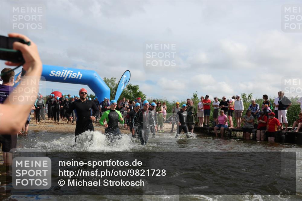 21.06.2026 - Viking Triathlon Michael Strokosch http://msf.ph/oto/9821728 21.06.2026 10:09:17 Schwimmen 127, 141, 155, 347, 385, 431, 502, 504, 529, 532, 538, 561, 639, 646, 670 meine-sportfotos.de