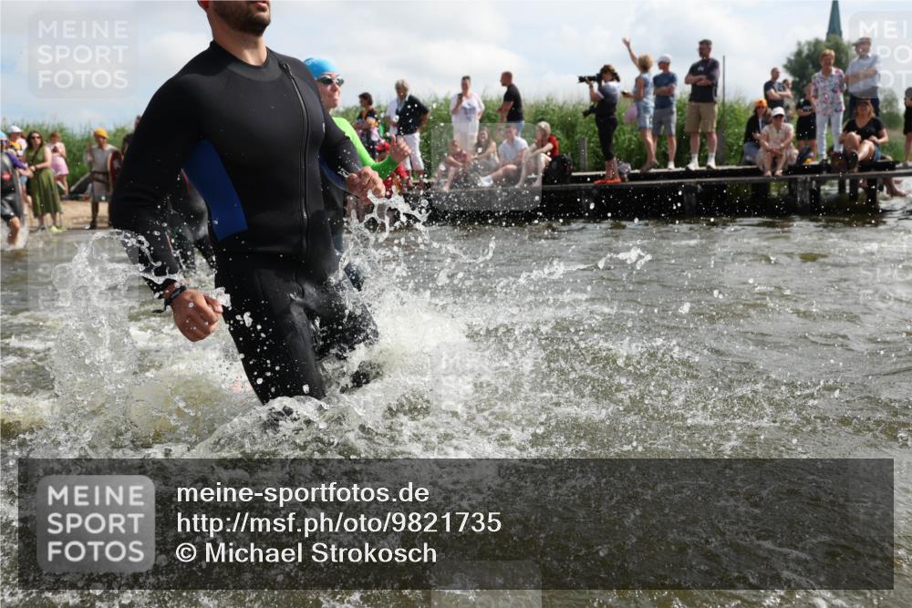 21.06.2026 - Viking Triathlon Michael Strokosch http://msf.ph/oto/9821735 21.06.2026 10:09:19 Schwimmen 52, 61, 127, 141, 385, 504, 529, 532, 538, 561, 646, 670 meine-sportfotos.de
