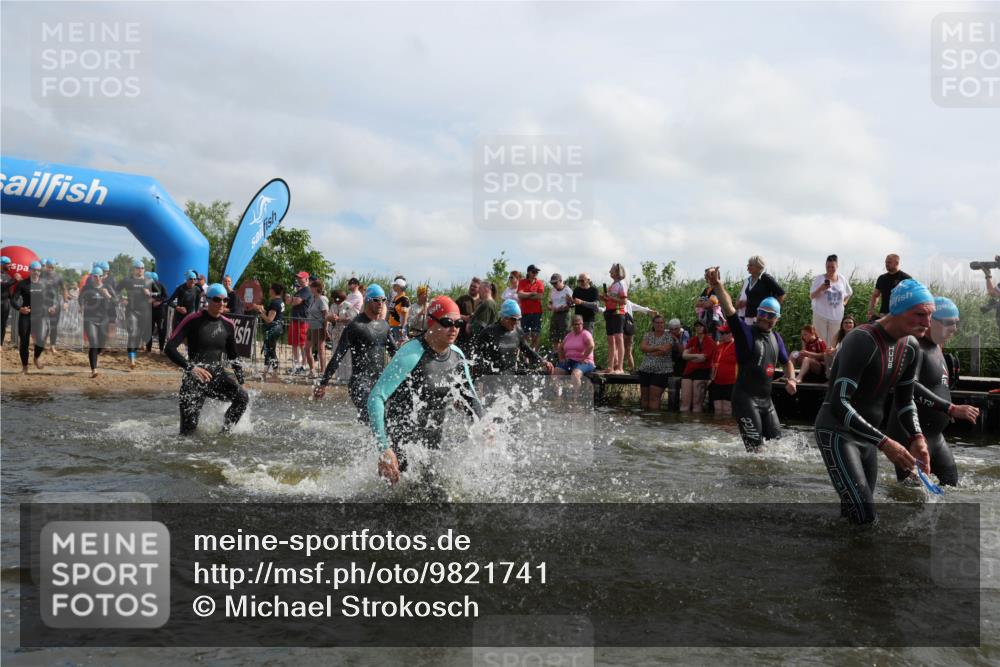 21.06.2026 - Viking Triathlon Michael Strokosch http://msf.ph/oto/9821741 21.06.2026 10:09:23 Schwimmen 52, 61, 127, 141, 309, 385, 439, 504, 512, 529, 532, 538, 561, 646, 670 meine-sportfotos.de