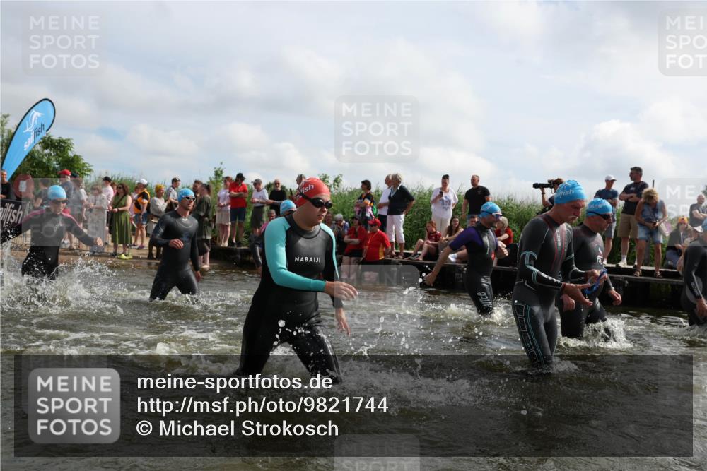 21.06.2026 - Viking Triathlon Michael Strokosch http://msf.ph/oto/9821744 21.06.2026 10:09:24 Schwimmen 52, 61, 141, 309, 439, 504, 512, 532, 538, 561, 646 meine-sportfotos.de