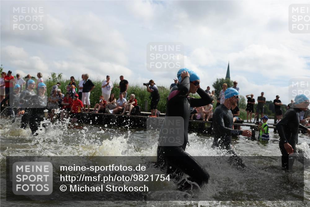 21.06.2026 - Viking Triathlon Michael Strokosch http://msf.ph/oto/9821754 21.06.2026 10:09:28 Schwimmen 52, 61, 141, 174, 305, 309, 357, 417, 439, 512, 532, 538, 557, 561, 646 meine-sportfotos.de