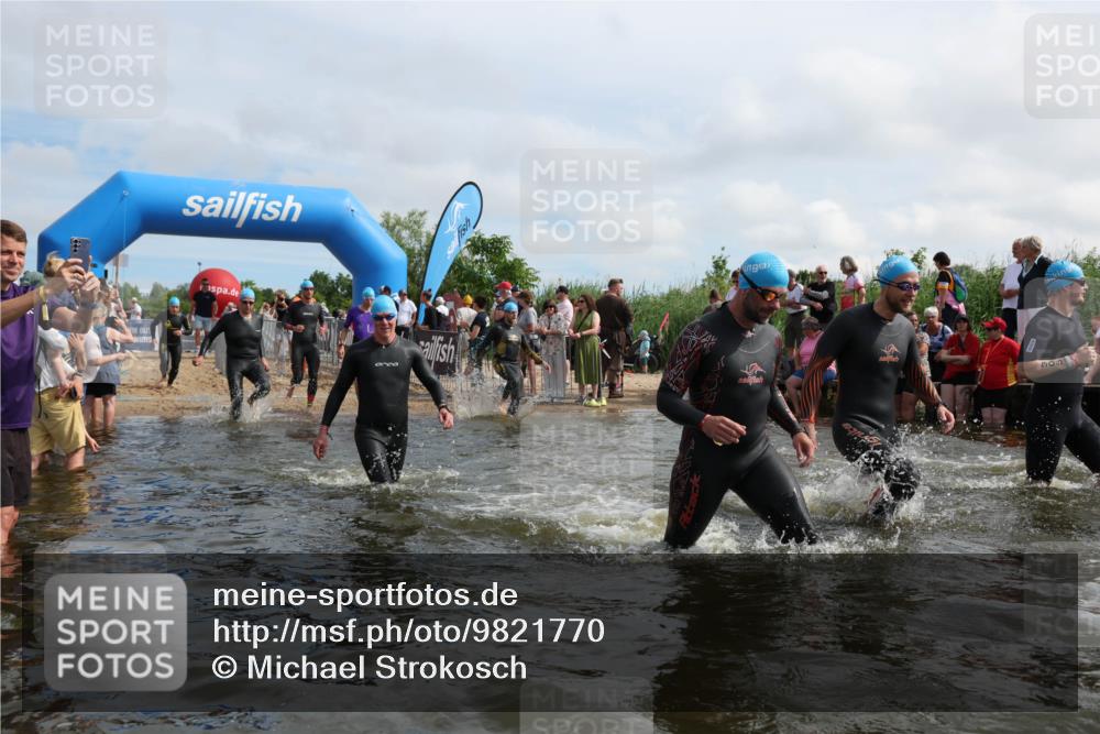 21.06.2026 - Viking Triathlon Michael Strokosch http://msf.ph/oto/9821770 21.06.2026 10:09:34 Schwimmen 39, 117, 174, 244, 264, 305, 309, 357, 379, 417, 439, 491, 512, 515, 557 meine-sportfotos.de