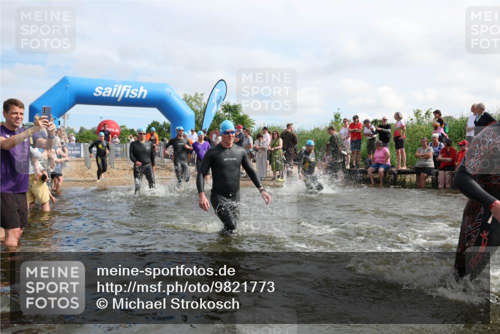 21.06.2026 - Viking Triathlon Michael Strokosch http://msf.ph/oto/9821773 21.06.2026 10:09:35 Schwimmen 39, 117, 174, 244, 264, 305, 357, 379, 417, 491, 515, 557 meine-sportfotos.de