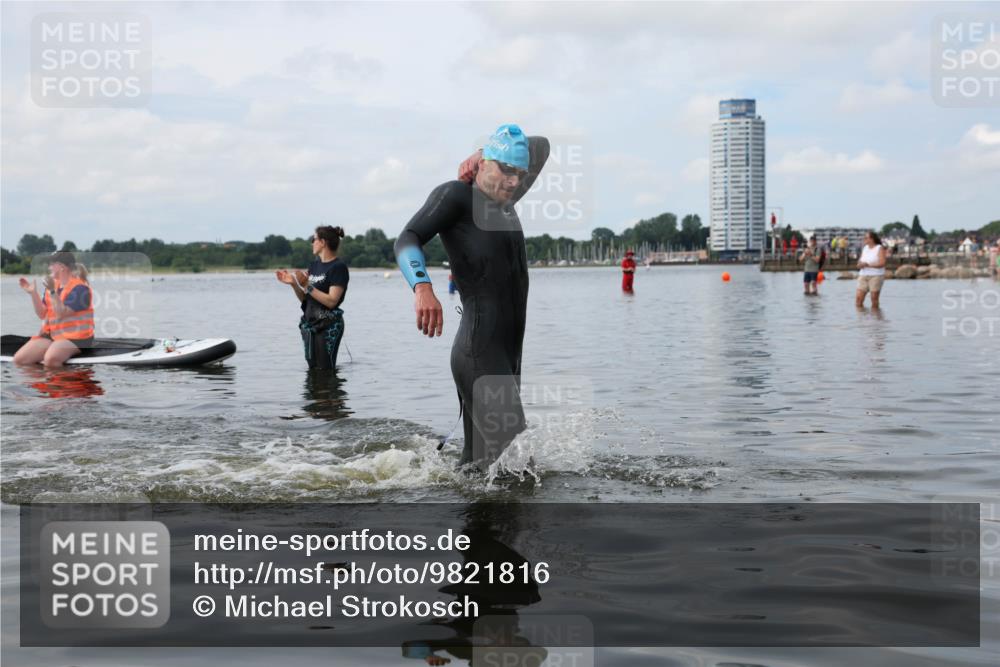 21.06.2026 - Viking Triathlon Michael Strokosch http://msf.ph/oto/9821816 21.06.2026 10:24:27 Schwimmen 517 meine-sportfotos.de