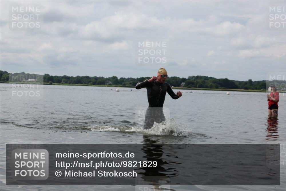 21.06.2026 - Viking Triathlon Michael Strokosch http://msf.ph/oto/9821829 21.06.2026 10:24:48 Schwimmen 9 meine-sportfotos.de