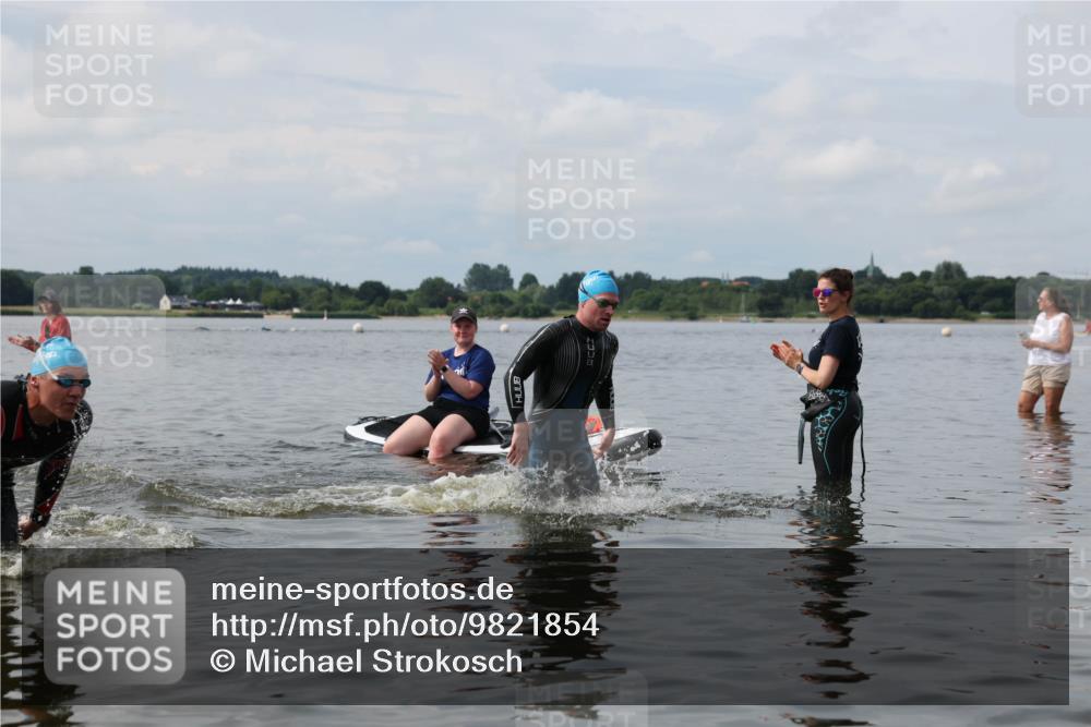 21.06.2026 - Viking Triathlon Michael Strokosch http://msf.ph/oto/9821854 21.06.2026 10:25:28 Schwimmen 1, 4, 10, 189 meine-sportfotos.de