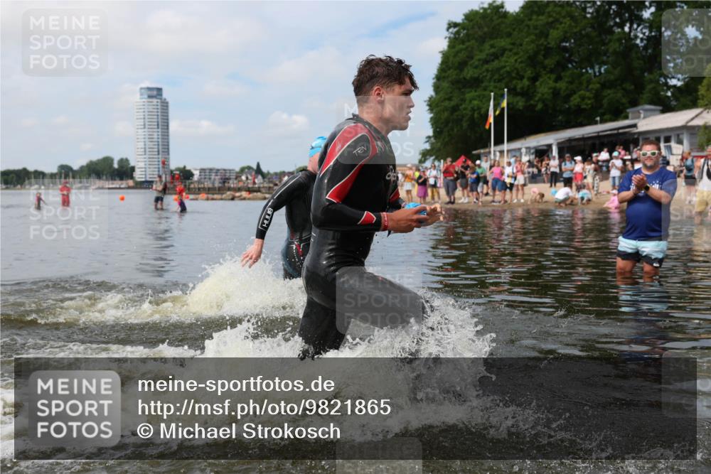 21.06.2026 - Viking Triathlon Michael Strokosch http://msf.ph/oto/9821865 21.06.2026 10:25:31 Schwimmen 1, 4, 10, 189 meine-sportfotos.de