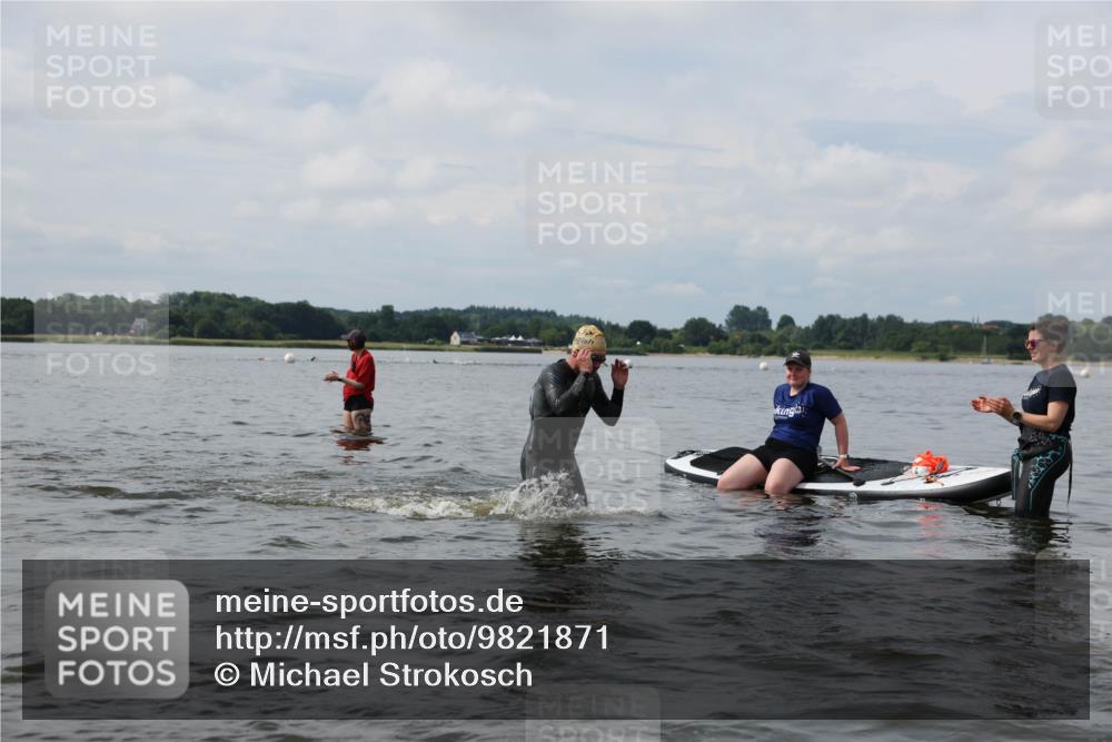 21.06.2026 - Viking Triathlon Michael Strokosch http://msf.ph/oto/9821871 21.06.2026 10:25:35 Schwimmen 1, 4, 8, 10, 189 meine-sportfotos.de