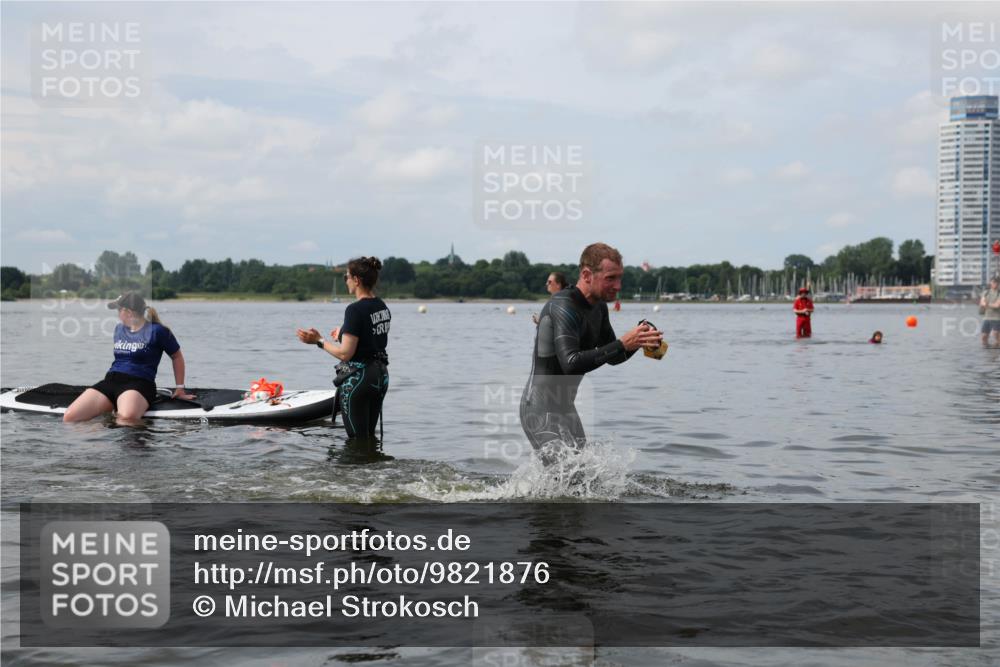 21.06.2026 - Viking Triathlon Michael Strokosch http://msf.ph/oto/9821876 21.06.2026 10:25:38 Schwimmen 4, 8, 10 meine-sportfotos.de
