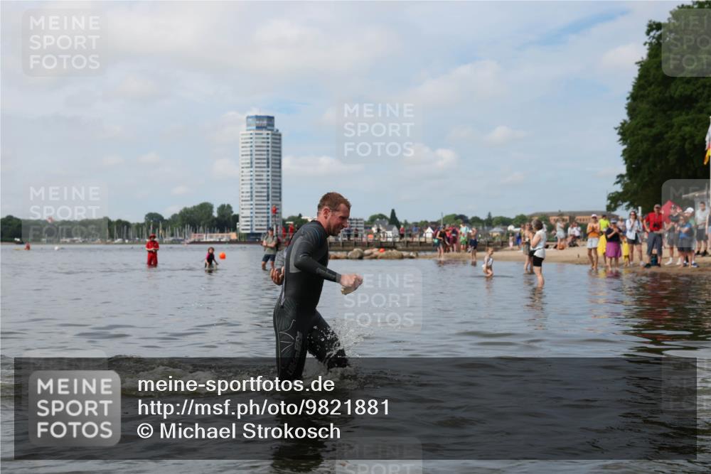 21.06.2026 - Viking Triathlon Michael Strokosch http://msf.ph/oto/9821881 21.06.2026 10:25:39 Schwimmen 4, 8, 10 meine-sportfotos.de