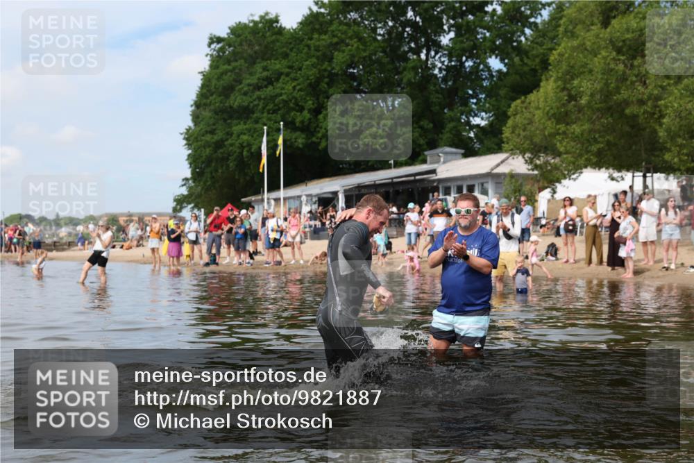 21.06.2026 - Viking Triathlon Michael Strokosch http://msf.ph/oto/9821887 21.06.2026 10:25:41 Schwimmen 4, 8, 10 meine-sportfotos.de