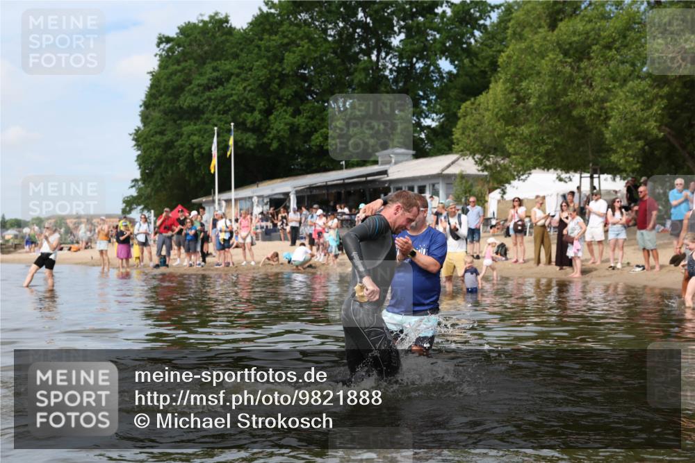 21.06.2026 - Viking Triathlon Michael Strokosch http://msf.ph/oto/9821888 21.06.2026 10:25:41 Schwimmen 4, 8, 10 meine-sportfotos.de