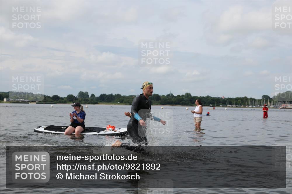 21.06.2026 - Viking Triathlon Michael Strokosch http://msf.ph/oto/9821892 21.06.2026 10:25:44 Schwimmen 4, 8, 10 meine-sportfotos.de