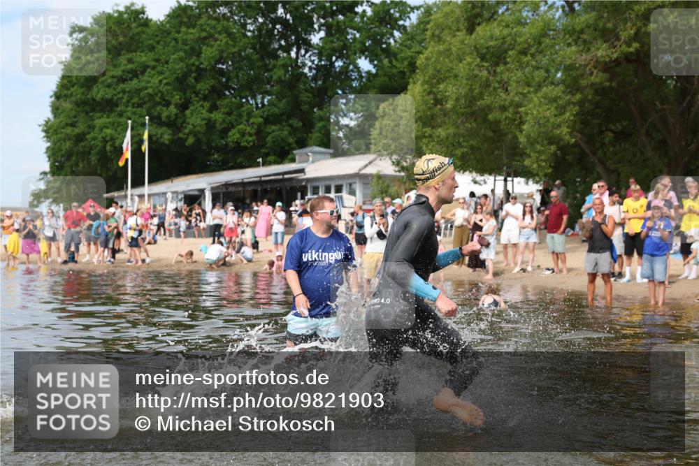 21.06.2026 - Viking Triathlon Michael Strokosch http://msf.ph/oto/9821903 21.06.2026 10:25:47 Schwimmen 8, 10 meine-sportfotos.de