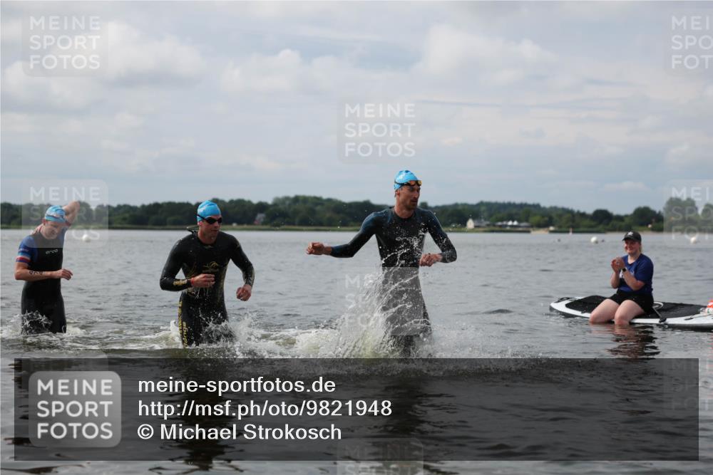 21.06.2026 - Viking Triathlon Michael Strokosch http://msf.ph/oto/9821948 21.06.2026 10:26:24 Schwimmen 21, 474, 548 meine-sportfotos.de