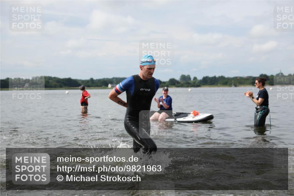 21.06.2026 - Viking Triathlon Michael Strokosch http://msf.ph/oto/9821963 21.06.2026 10:26:29 Schwimmen 21, 334, 474, 548 meine-sportfotos.de