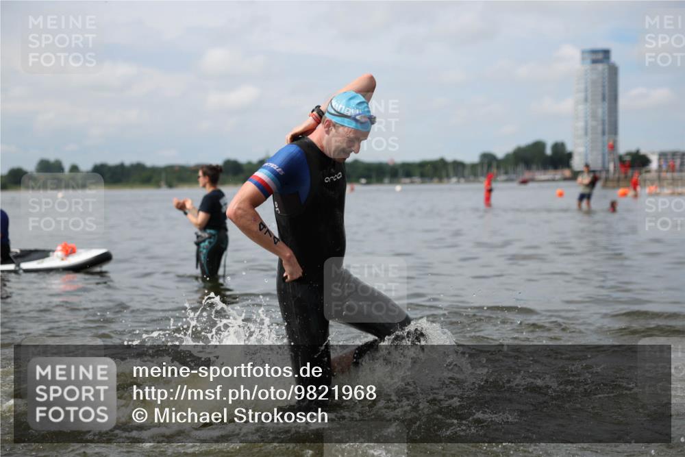 21.06.2026 - Viking Triathlon Michael Strokosch http://msf.ph/oto/9821968 21.06.2026 10:26:30 Schwimmen 21, 334, 474, 548 meine-sportfotos.de
