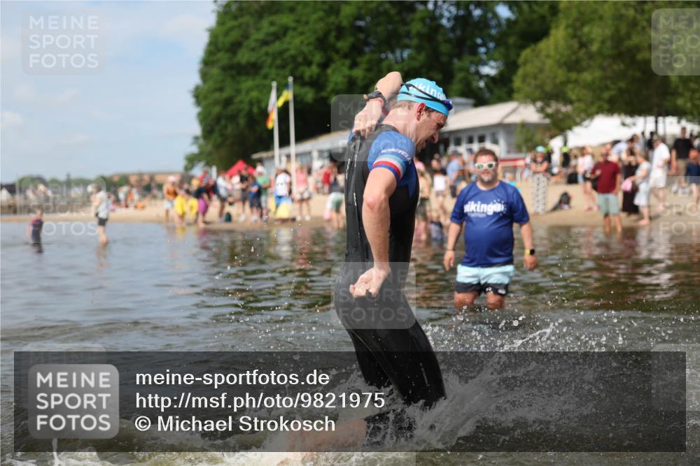 21.06.2026 - Viking Triathlon Michael Strokosch http://msf.ph/oto/9821975 21.06.2026 10:26:32 Schwimmen 334, 453, 474, 548 meine-sportfotos.de
