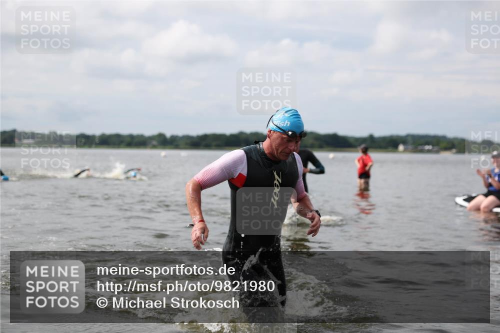 21.06.2026 - Viking Triathlon Michael Strokosch http://msf.ph/oto/9821980 21.06.2026 10:26:45 Schwimmen 25, 176, 334, 426, 453, 547 meine-sportfotos.de