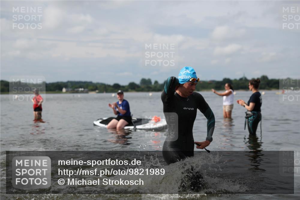 21.06.2026 - Viking Triathlon Michael Strokosch http://msf.ph/oto/9821989 21.06.2026 10:26:49 Schwimmen 7, 25, 176, 334, 426, 453, 547, 575 meine-sportfotos.de