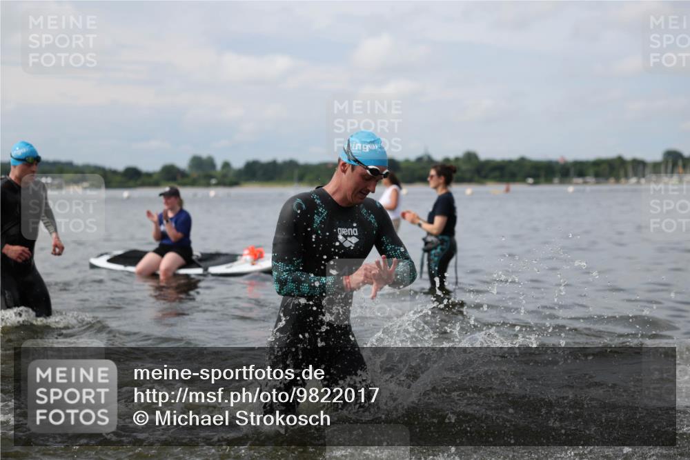 21.06.2026 - Viking Triathlon Michael Strokosch http://msf.ph/oto/9822017 21.06.2026 10:26:59 Schwimmen 7, 25, 176, 426, 547, 575 meine-sportfotos.de