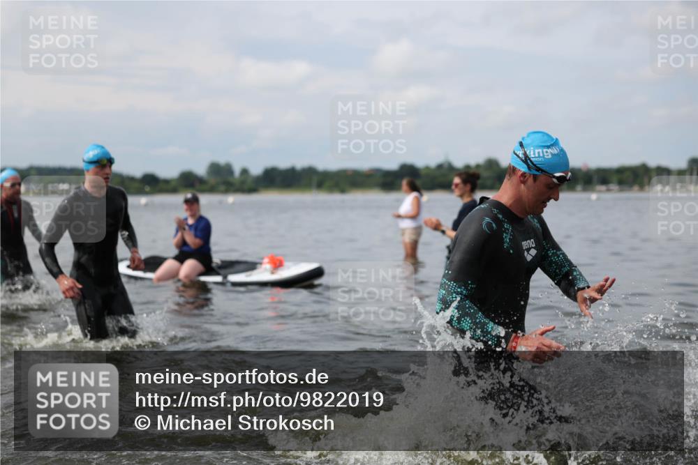 21.06.2026 - Viking Triathlon Michael Strokosch http://msf.ph/oto/9822019 21.06.2026 10:27:00 Schwimmen 7, 25, 176, 426, 547, 575 meine-sportfotos.de